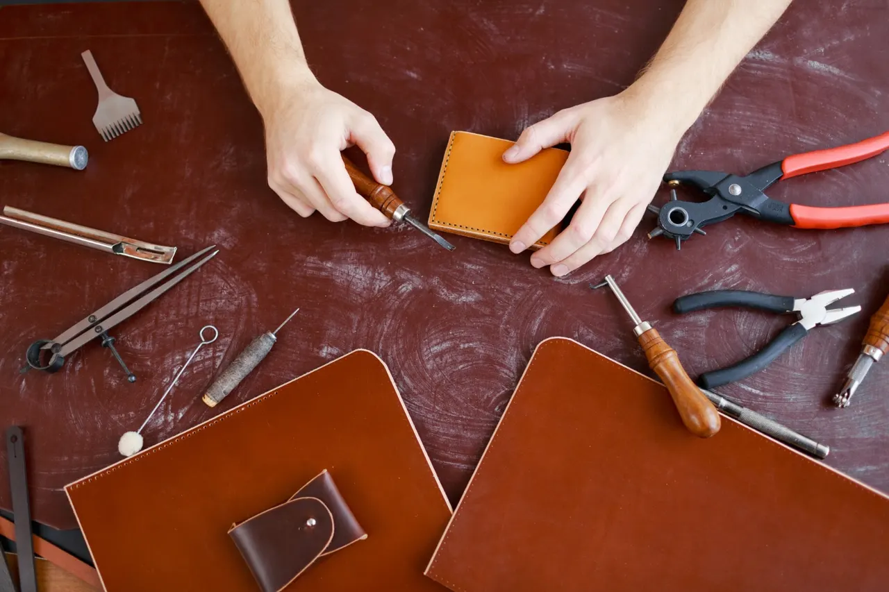 Créez votre propre sac en cuir avec un kit à faire soi-même