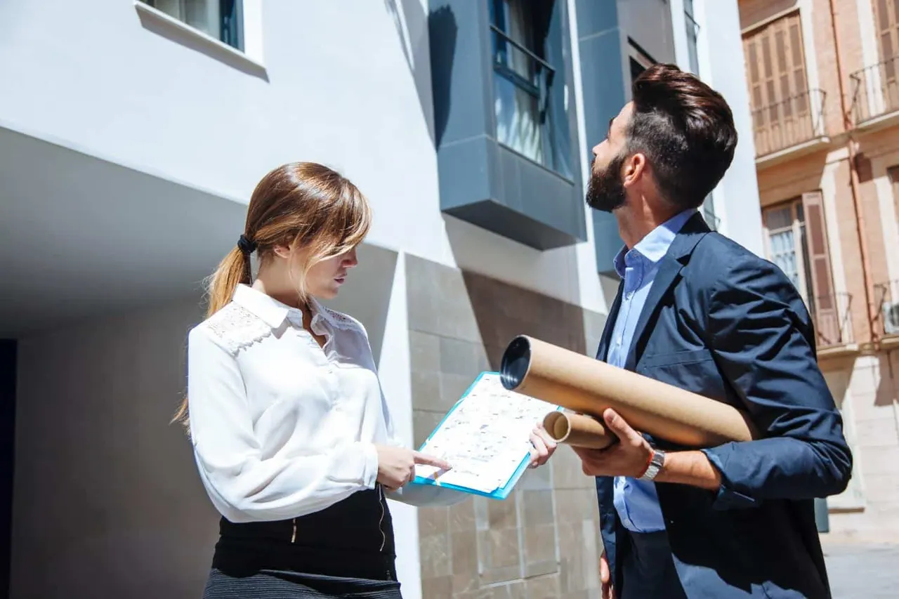Médiation en droit de la construction : une alternative aux procès coûteux